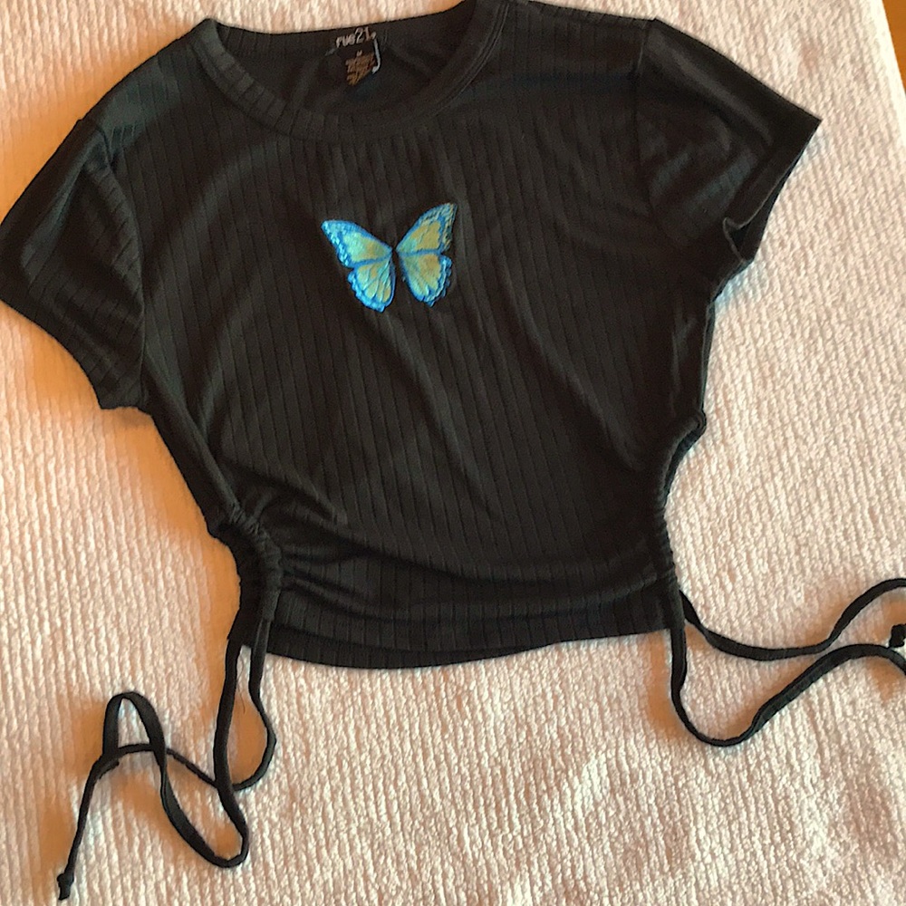 Rue 21 short sleeve top with butterfly embroidery